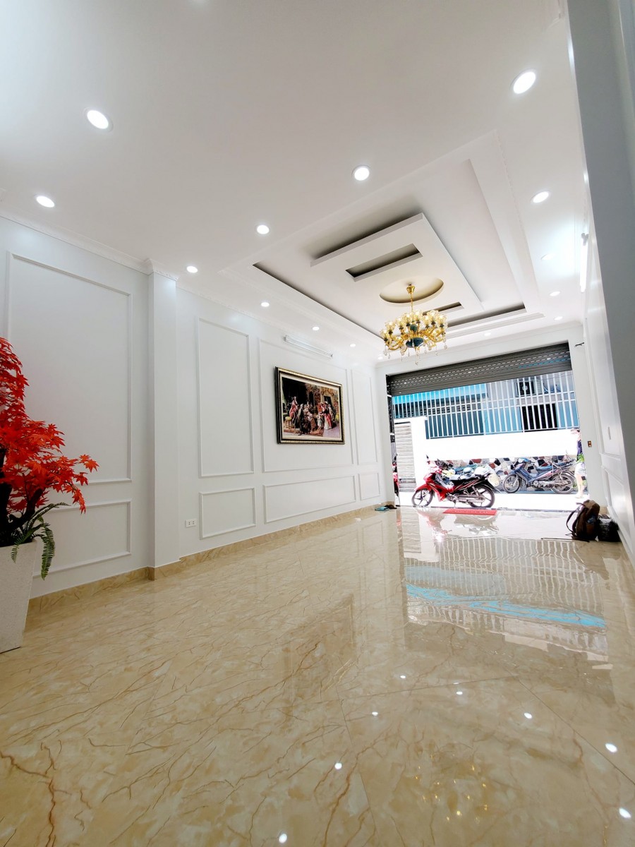 Bán nhà Vương Thừa Vũ, Thanh Xuân, dt 59m2, 5 tầng, phố vip, ô tô, kd, giá 10,5 tỷ