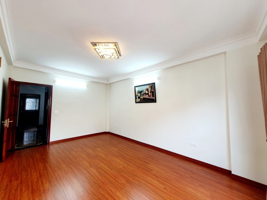 Bán nhà Vương Thừa Vũ, Thanh Xuân, dt 59m2, 5 tầng, phố vip, ô tô, kd, giá 10,5 tỷ