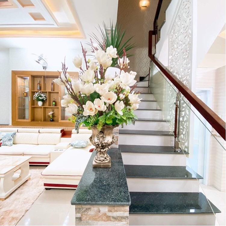 Bán nhà Quận 3 Lê Văn Sỹ Giá Sốc giá bán 8.8 tỷ hẻm xe hơi thông, Vị trí đẹp