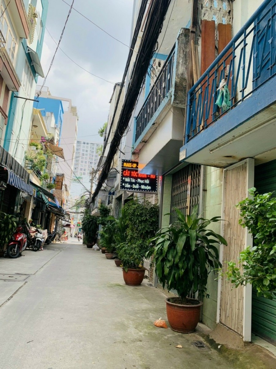 Bán nhà Nguyễn Văn Nguyễn Quận 1, hẻm xe hơi, 1 trệt 1 lầu, giá bán 2.85 tỷ