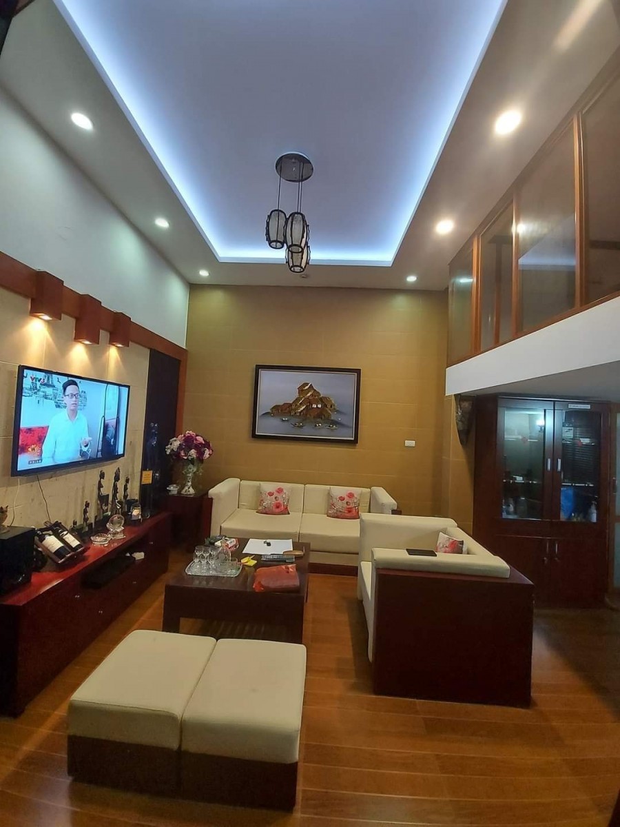 Bán nhà Tây Sơn, Đống Đa, 47m2 x 3T, MT 5m, ô tô, ngõ to, gần phố, giá 6.8 tỷ. LH 0966456918