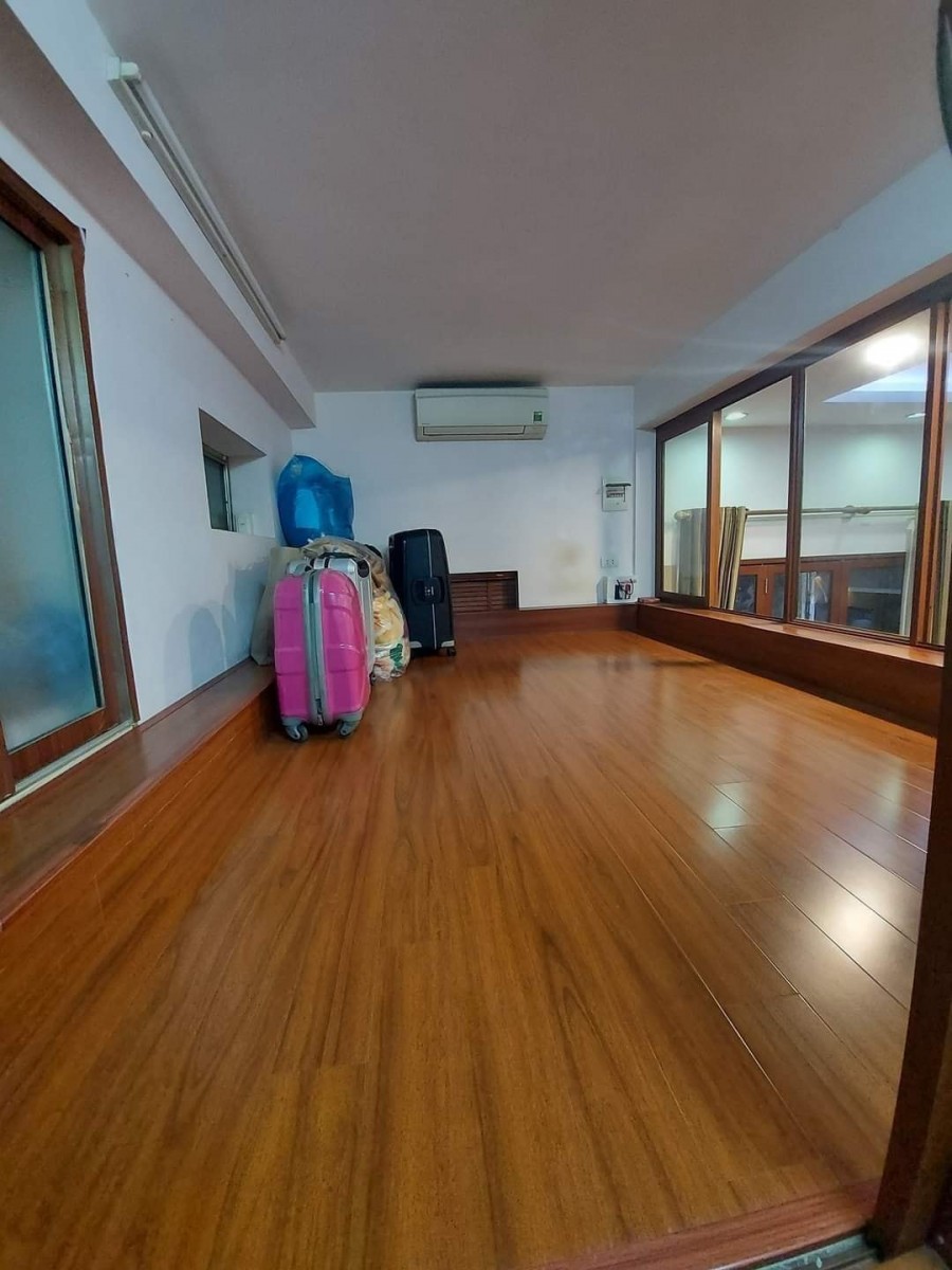 Bán nhà Tây Sơn, Đống Đa, 47m2 x 3T, MT 5m, ô tô, ngõ to, gần phố, giá 6.8 tỷ. LH 0966456918