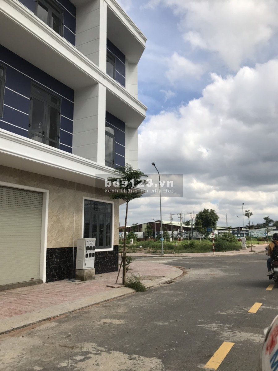Bán lỗ lô đất ngộp mùa dịch ở Thuận An 1,3 tỷ dt 75m2 cách TPHCM 25p, đường 13m