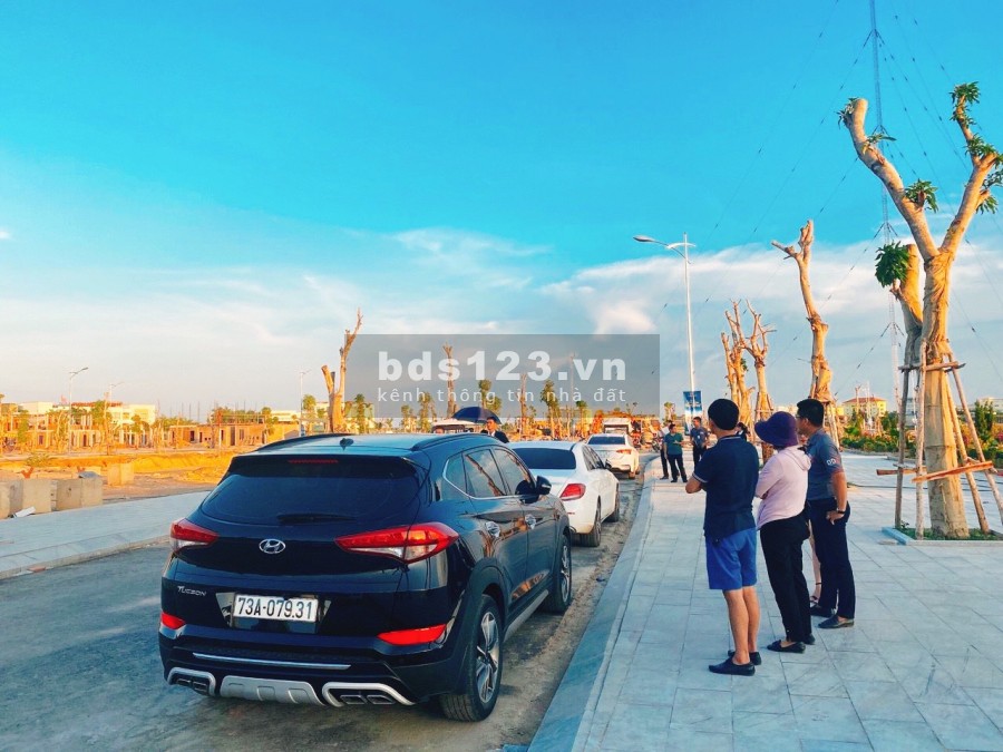 Đất nền mặt tiền Trần Hưng Đạp, sổ đỏ trao tay, giá chỉ 4 tỷ, sở hữu ngay, có sẵn sổ