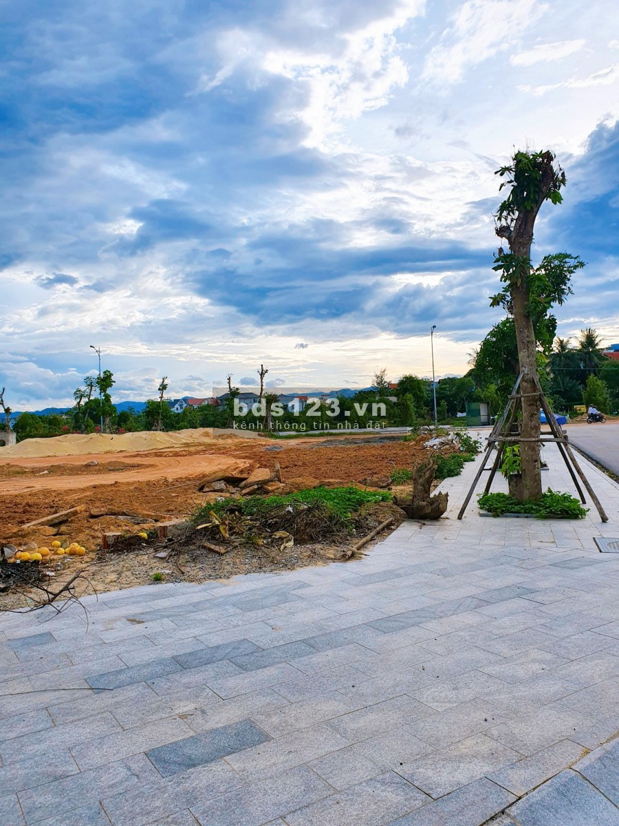 Đất nền mặt tiền Trần Hưng Đạp, sổ đỏ trao tay, giá chỉ 4 tỷ, sở hữu ngay, có sẵn sổ