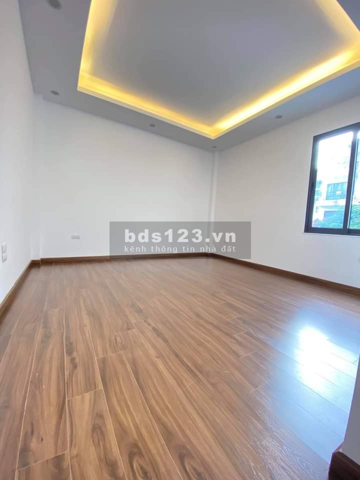 (Bán Gấp) Nhà Lê Quang Đạo 50m, 5 Tầng, ÔTÔ đỗ cửa, Kinh Doanh Cafe, Giá: 5.5 tỷ.