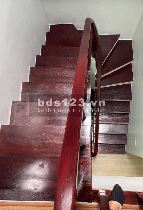 Bán nhà phố Lê Đức Thọ, ô tô view hồ dt 48m2, 5 tầng, mt khủng giá chỉ 5.1 tỷ, lhcc