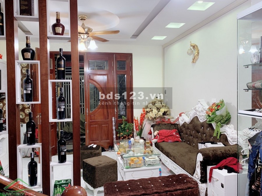 Bán nhà Minh Khai, phân lô ô tô đỗ cửa, diện tích 52m2, giá bán chỉ 4.6 tỷ