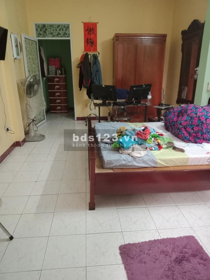 Bán nhà Hồng Mai cách 1 nhà ra mặt phố diện tích 33m2, giá bán 3.35 tỷ, lhcc