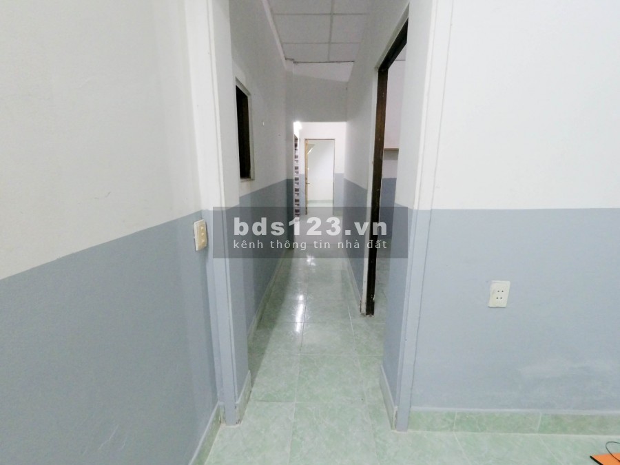 Bán nhà Hà Huy Giáp Quận 12, Cách MT chưa đầy 100m, Sát UBND Phường Thạnh Lộc