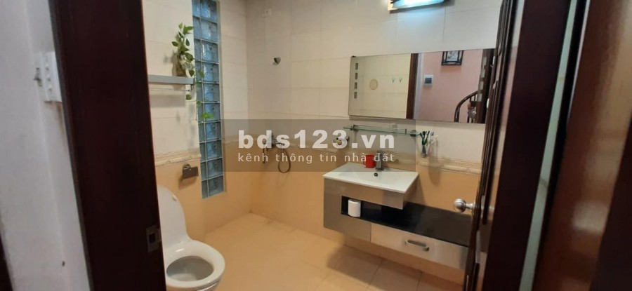 Cần bán siêu phẩm Tây Hồ, nhà đẹp, gara ô tô dt 71m2, giá 6.x tỷ, vào ở ngay
