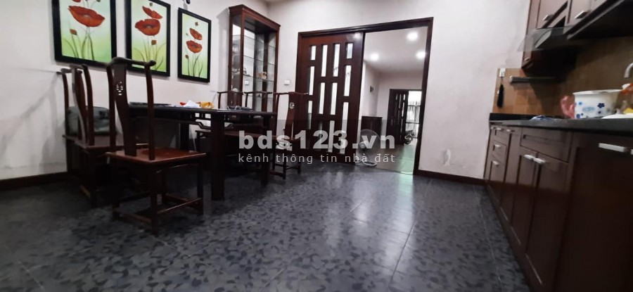 Cần bán siêu phẩm Tây Hồ, nhà đẹp, gara ô tô dt 71m2, giá 6.x tỷ, vào ở ngay