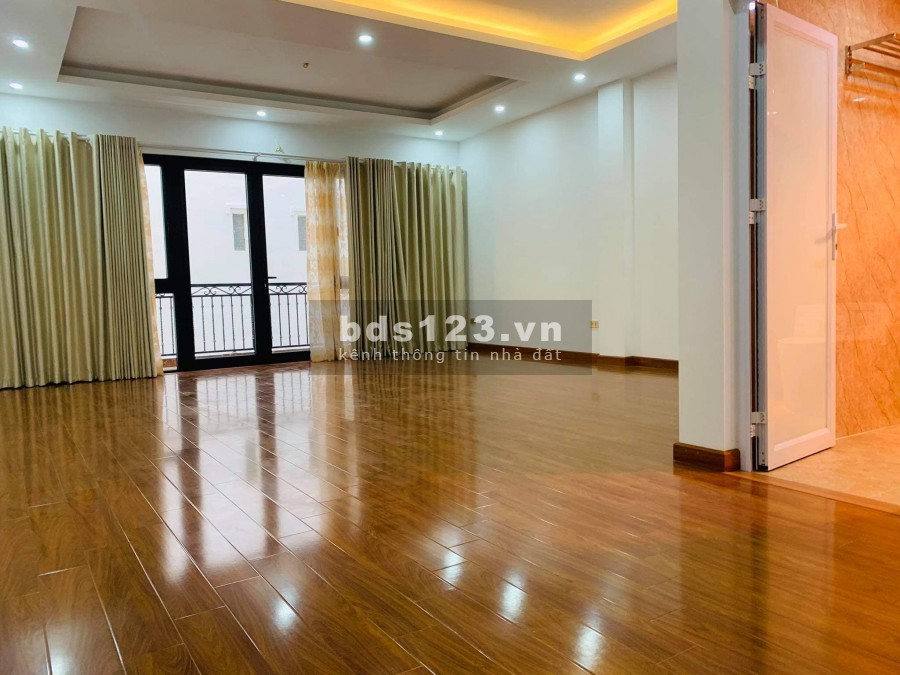 Xuống tiền là có lãi 60m2 trung tâm Hai Bà Trưng chỉ 2.5 tỷ, liên hệ 0977194820