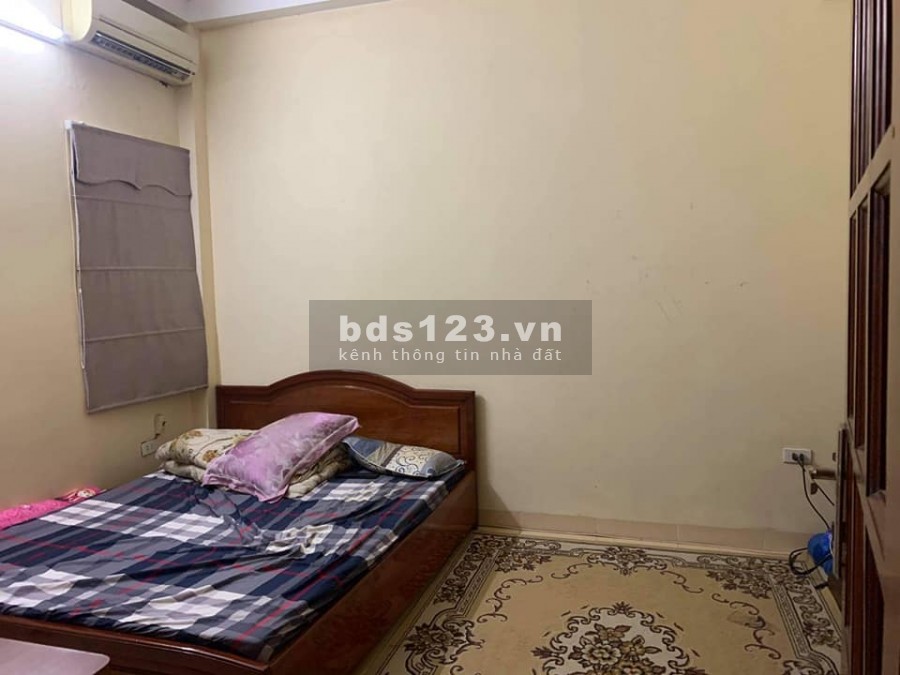 Bán nhà nguyên căn Quan Hoa, Cầu Giấy, dt 43m2, 4 tầng, mt 5.4m, giá bán 4.1 tỷ, lh 0975513371