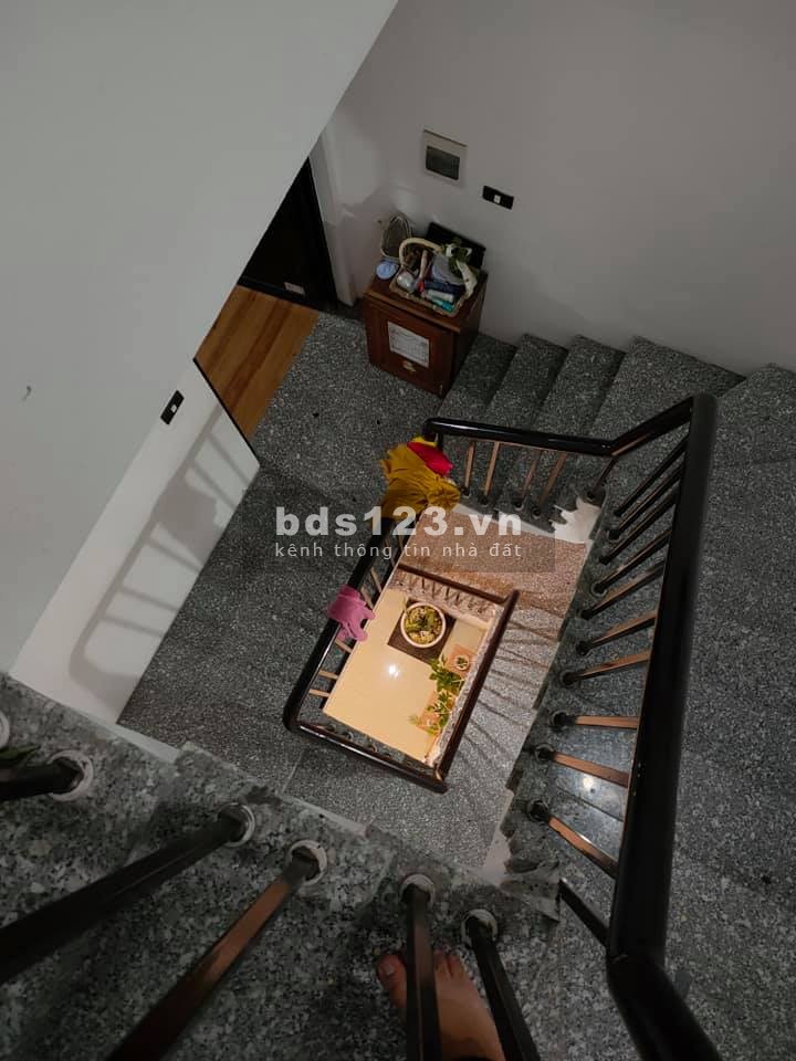 Bán nhà Sài Đồng Long Biên, 60m2, 3Tầng, chưa đến 3 tỉ, rất đẹp, ở ngay