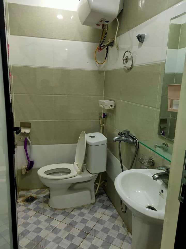 Bán nhà đẹp Định Công dt 42m2, 5 tầng, 5PN giá bán 3,7 tỷ lô góc mới keeng ở ngay