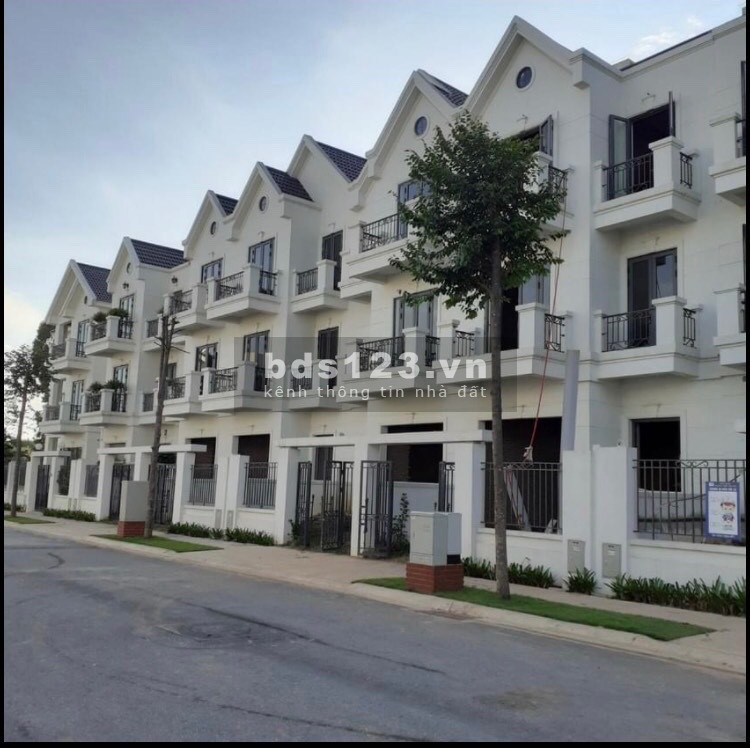 Chính chủ cần bán căn biệt thự vườn siêu đẹp, liên hệ 0978414845