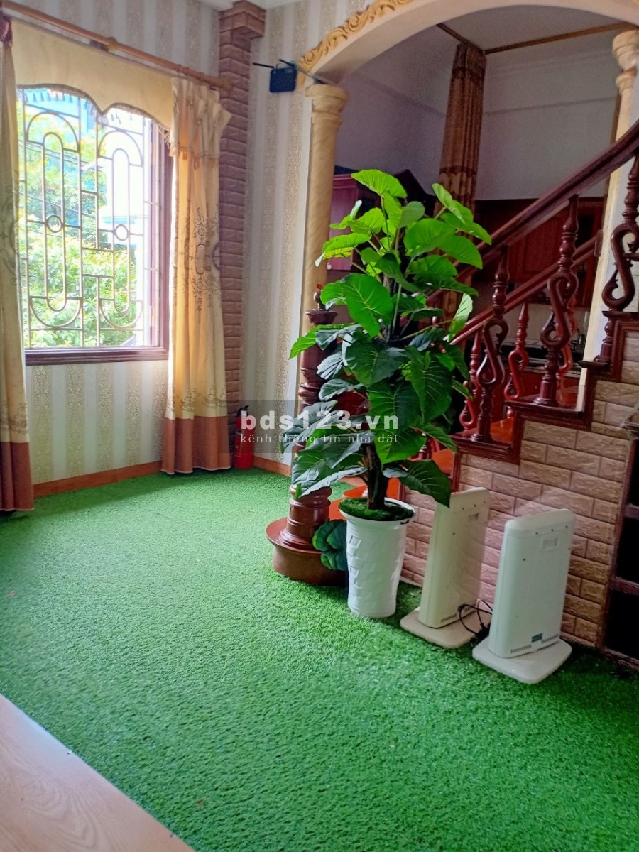 Chính Chủ Bán Nhà Mặt Phố Văn Phú Hà Đông dt 43m2, lô góc kinh doanh cao