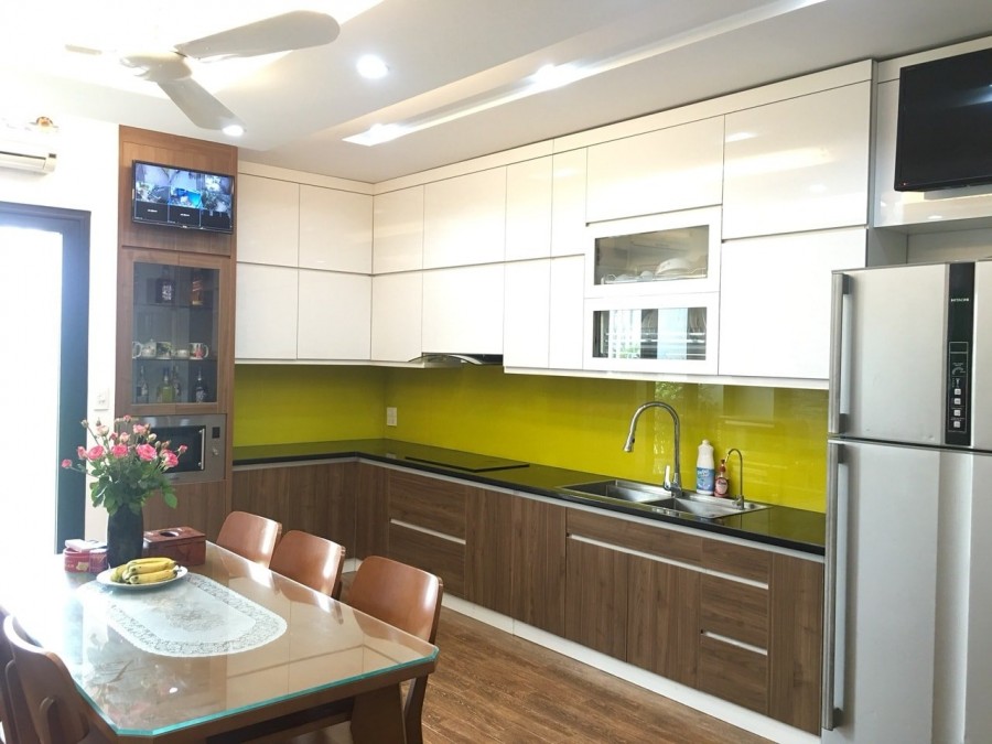Nhà Ba Đình cạnh Hoàn Kiếm cách mặt phố 10m, giá bán 2.2 tỷ, liên hệ 0962296916