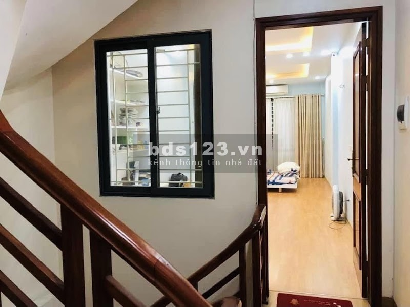 Bán gấp nhà Phố Thái Hà, Đống Đa, dt 45m2, 5 tầng, mt 4m, giá bán 4.1 tỷ