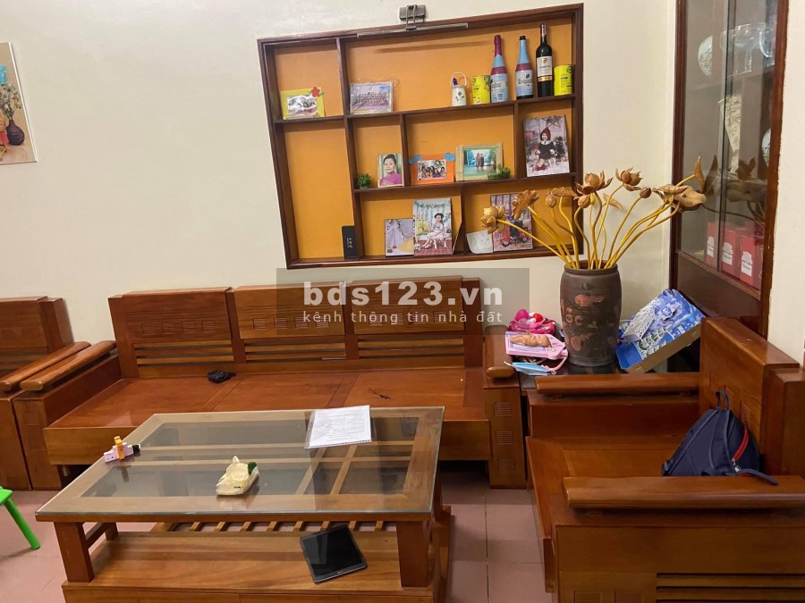 Tôi cần bán nhà ngay phố Hồng Tiến, diện tích sử dụng 48m2, giá thoả thuận