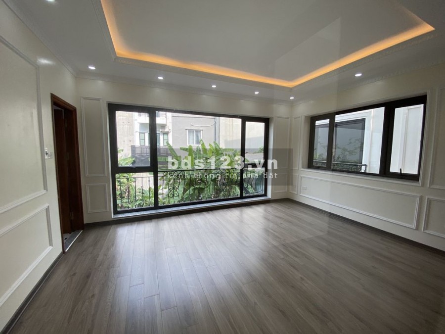 Nhà xây mới ngõ 98 Đàm Quang Trung, Long Biên, ô tô, dt 36m2, 5 tầng, mt 7m, giá 2.75 tỷ
