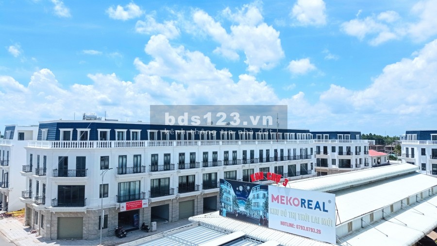 Cơ hội sinh lời cao với căn nhà phố đầy tiện nghi có nhiều tầng cho Ở và kinh doanh tại Thới Lai