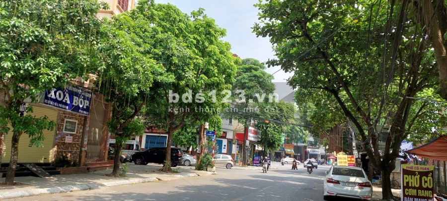 Chính Chủ Bán Nhà Mặt Phố Văn Phú Hà Đông dt 43m2, lô góc kinh doanh cao