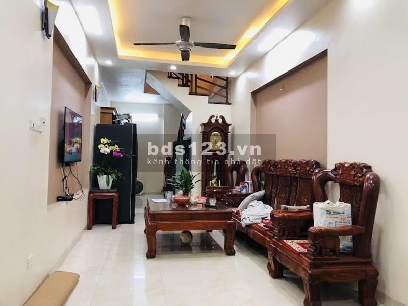 Bán gấp nhà Phố Thái Hà, Đống Đa, dt 45m2, 5 tầng, mt 4m, giá bán 4.1 tỷ