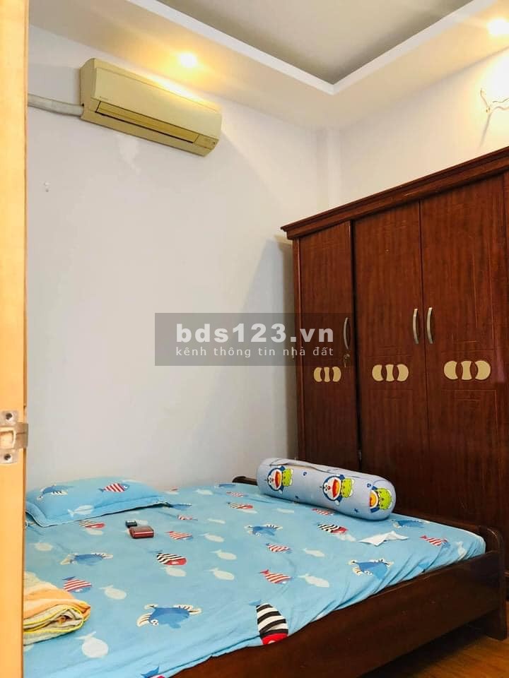 Cần bán gấp nhà đẹp nguyên căn tặng fulll nội thất, ô tô đỗ tận công, mặt tiền 4.7m