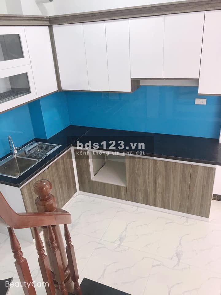 Khu vực Minh Khai, hiếm nhà bán, ô tô đỗ cửa, kinh doanh tốt, sổ vuông, dt 40m2 giá bán nhỉnh 5 tỷ