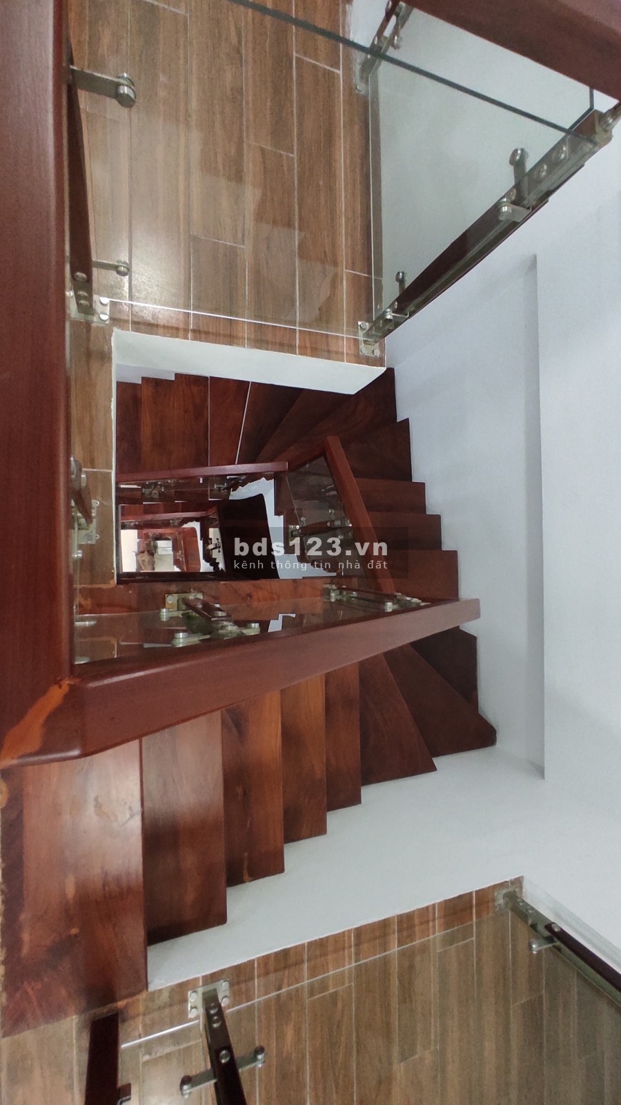 Bán nhà Cát Linh, Đống Đa diện tích 40m2, 5 tầng đúc kiên cố, giá hơn 4 tỷ