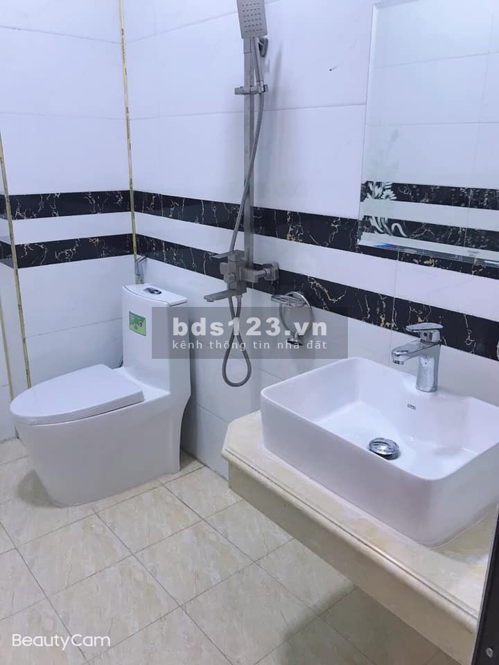 Khu vực Minh Khai, hiếm nhà bán, ô tô đỗ cửa, kinh doanh tốt, sổ vuông, dt 40m2 giá bán nhỉnh 5 tỷ