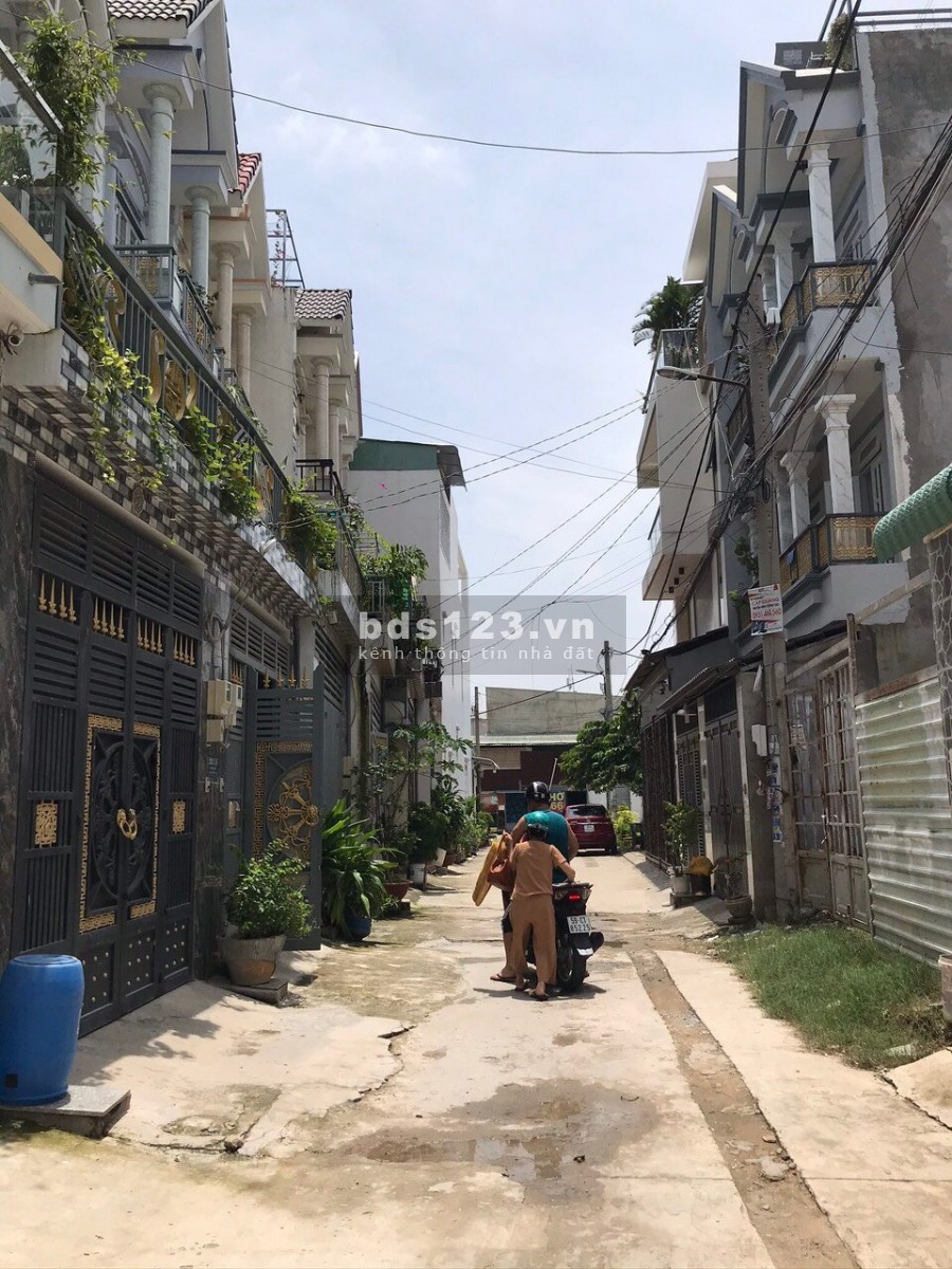 Bán lô đất 2 mặt tiền đường Trần Thị Hè, phường Hiệp Thành, Quận 12. 4,250 tỷ 81m2