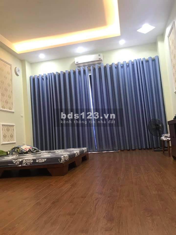 Bán gấp nhà đường Bùi Xương Trạch, Thanh Xuân, DT 36m2, 4 tầng, chỉ 1.85 tỷ. Liên hệ: 0368781929