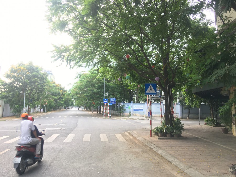Mặt phố Hoàng Như Tiếp, diện tích 140m2, 7 tầng, mt 8m, kinh doanh văn phong