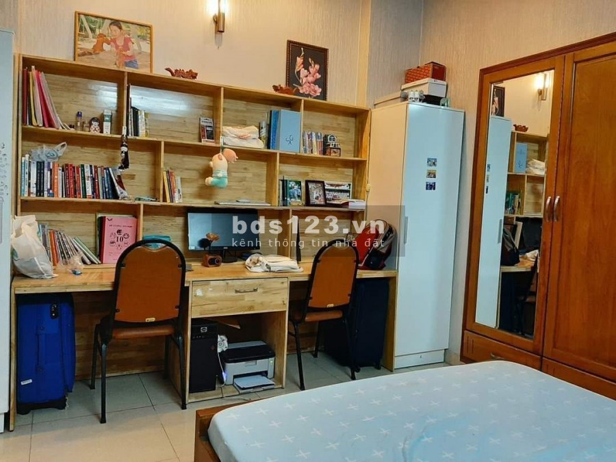 Nhà vị trí đỉnh hẻm xe hơi tránh to như mặt tiền giá rẻ…