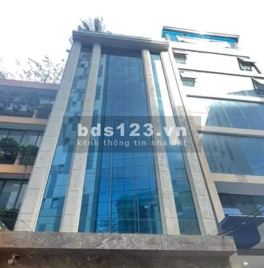 Lạc Long Quân rộng 110m2, 6 tầng, mặt tiền 6.1m, thang máy, kinh doanh. Giá 29 tỷ