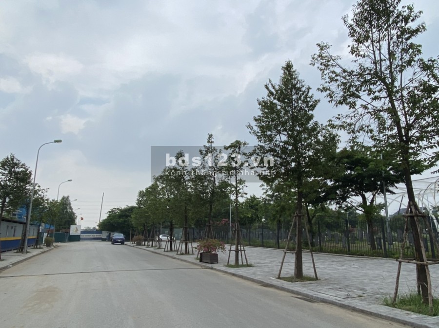 Bán biệt thự Sol Lake Villa view hồ, hỗ trợ lãi suất 0% trong 18 tháng, sở hữu lâu dài