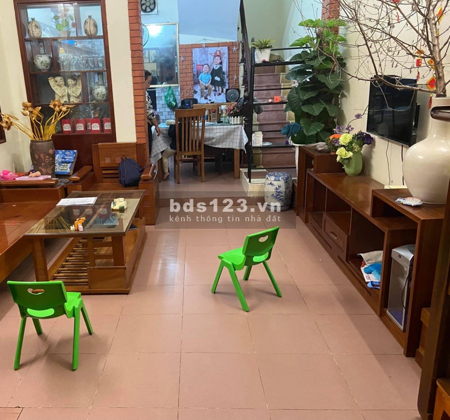 Tôi cần bán nhà ngay phố Hồng Tiến, diện tích sử dụng 48m2, giá thoả thuận