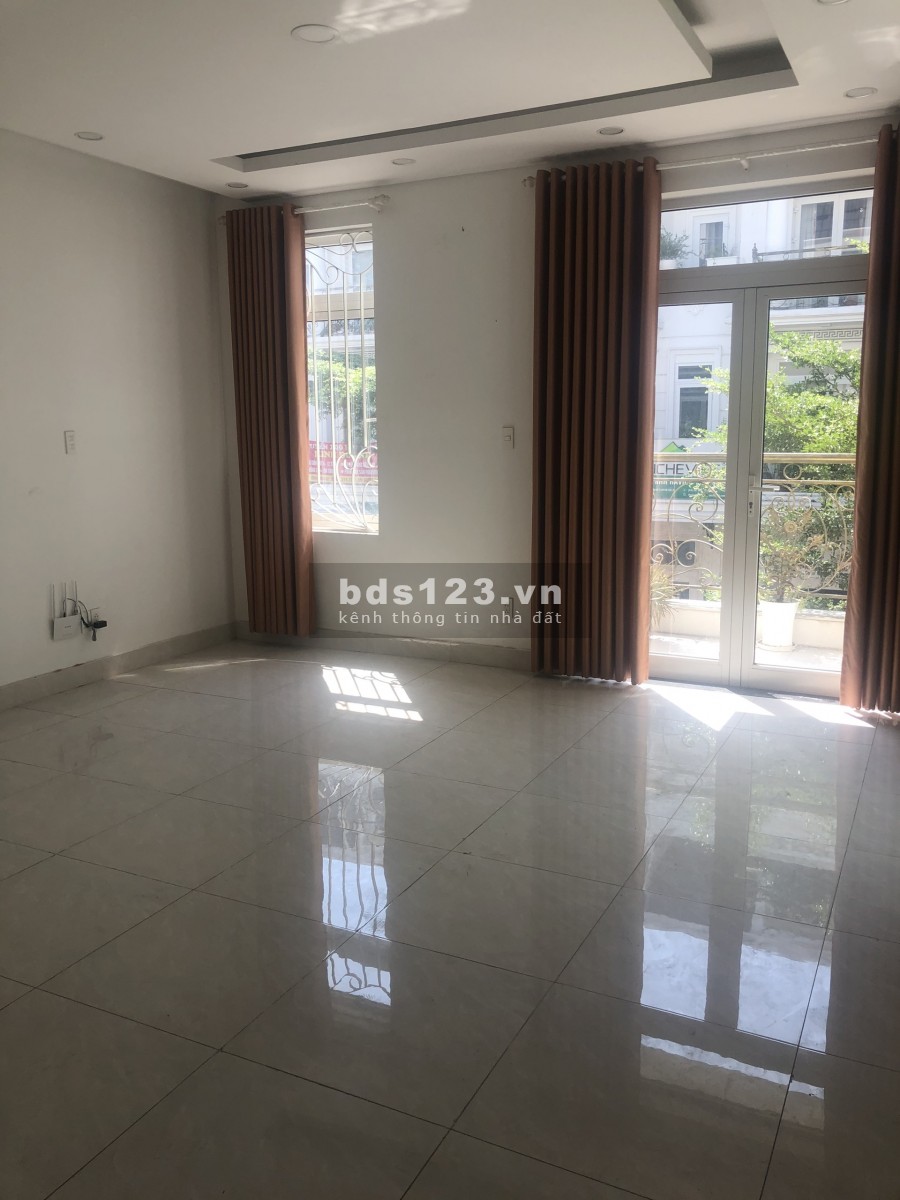 Cho thuê văn phòng làm việc nhóm - Gần sân bay, giá chô thuê 6 triệu/tháng