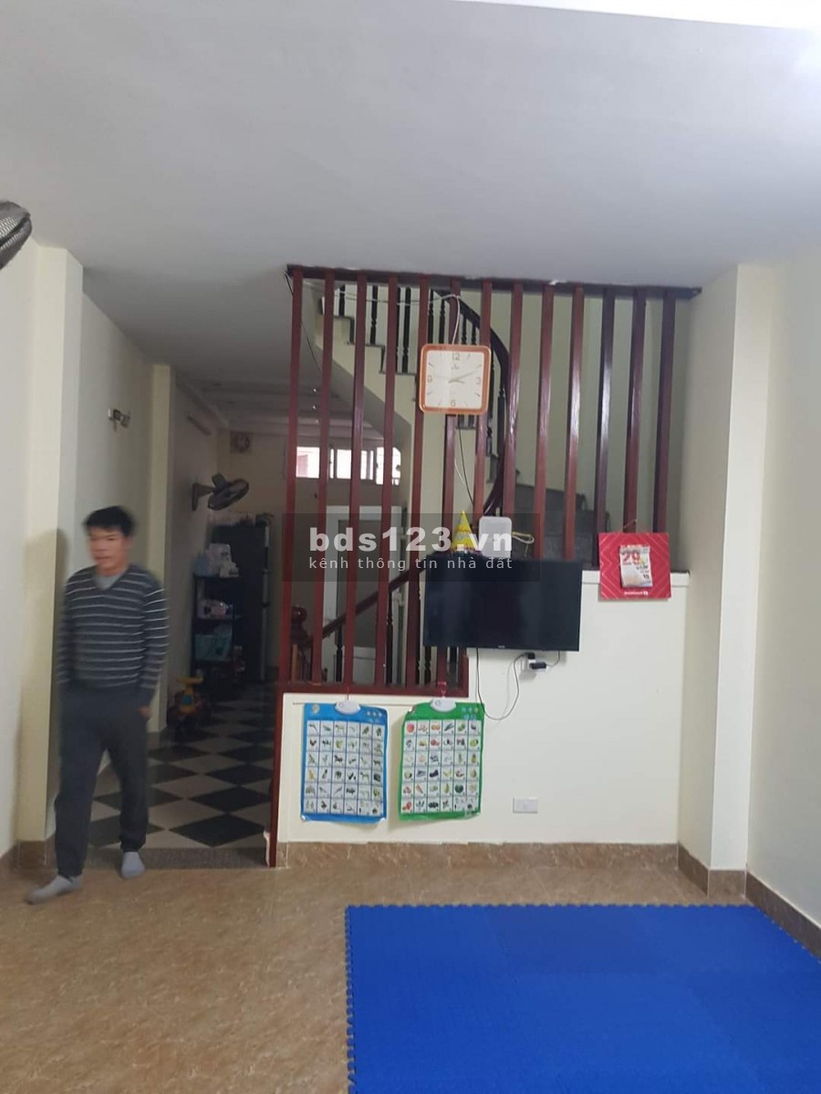 Bán nhà nguyên căn Trần Cung, diện tích sử dụng 40m2, 4 tầng, mặt tiền 3,8m, ở ngay