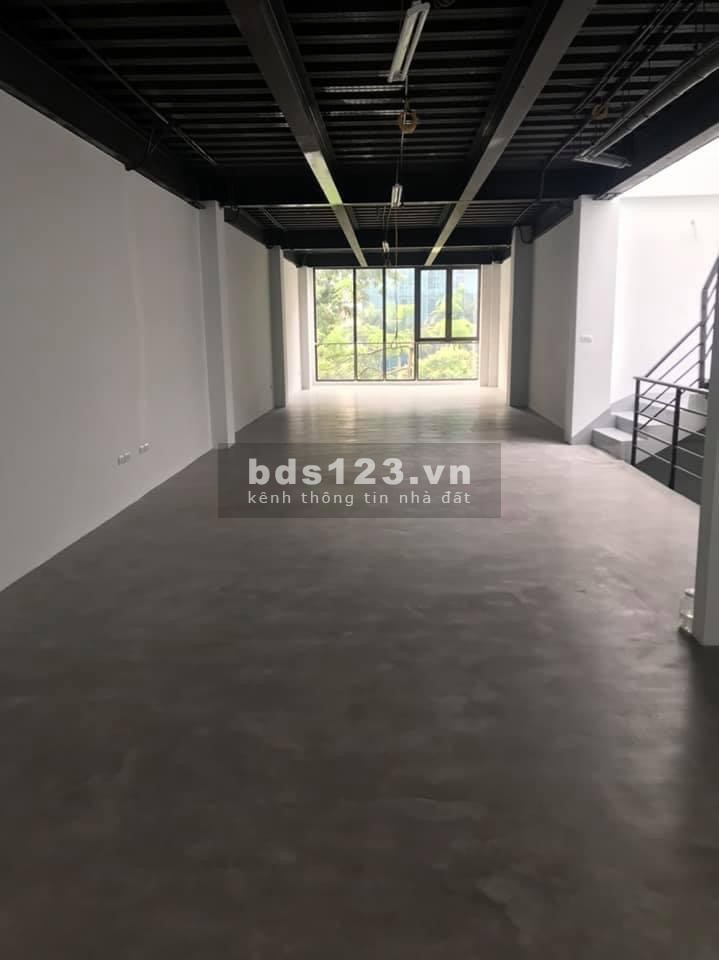 Nhà mặt phố Ba Đình, diện tích sử dụng 140m x 4 tầng, vỉa hè, thông sàn kinh doanh