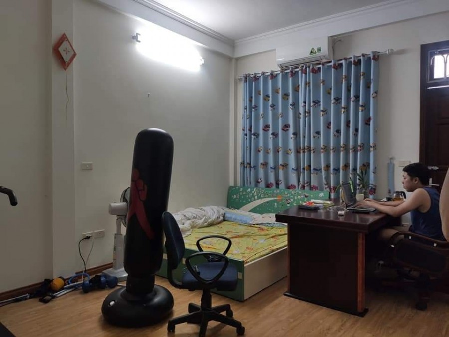 Bán nhà Khương Đình, Thanh Xuân, dt 78m2, 4 tầng, mt 4.6m, giá chỉ 5.6 tỷ. LH 0966456918