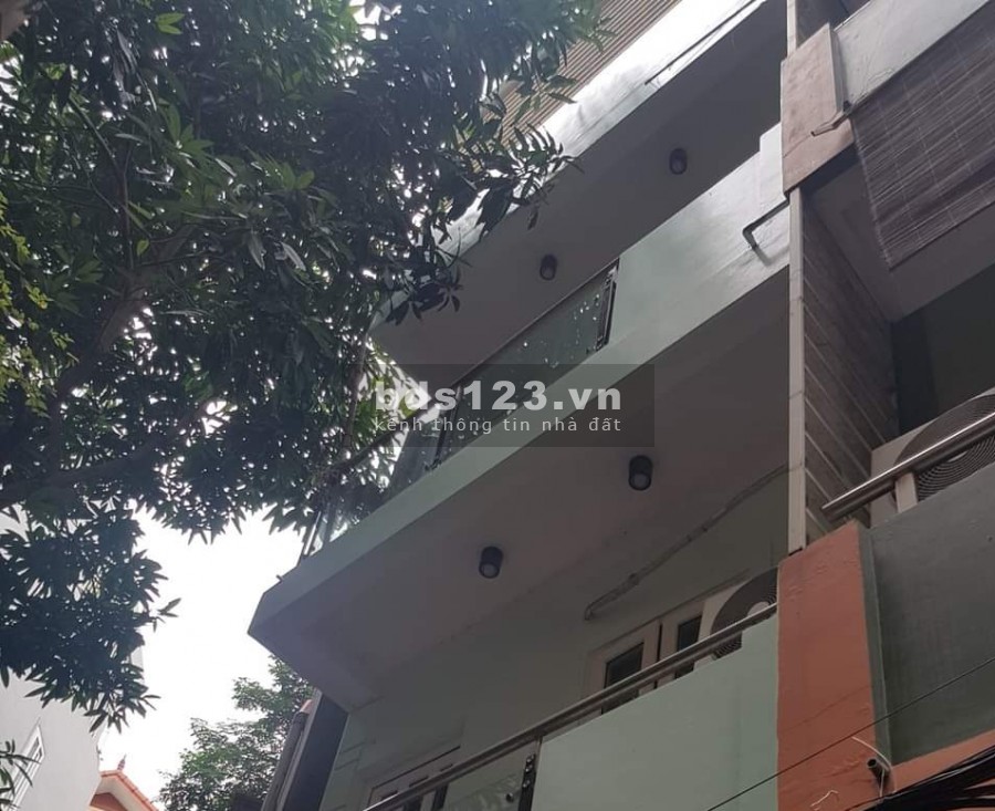 Bán nhà nguyên căn Trần Cung, diện tích sử dụng 40m2, 4 tầng, mặt tiền 3,8m, ở ngay