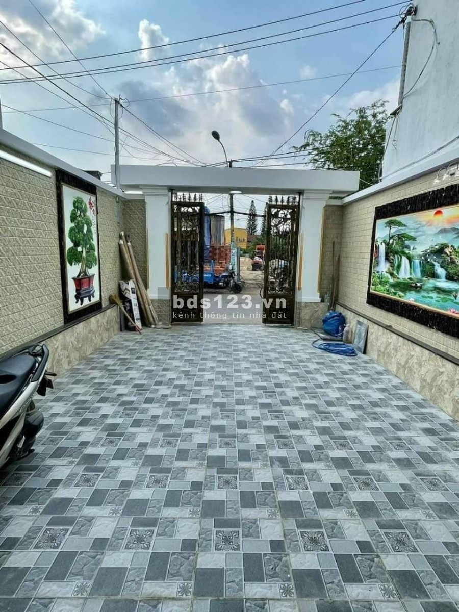 Nhà mặt tiền siêu sang, hơn 100m2, ấp Tân Tiến Xuân Thới 3 Hóc Môn, giá chỉ 7.5 tỷ