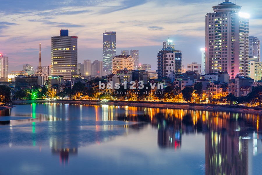 Phân lô phố Phương Mai, Quận Đống Đa, ô tô kinh doanh, ba nước ra hồ, ngõ thông tứ phía