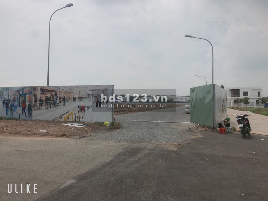 Kẹt Tiền cần sang nhượng 1 lô đối diện chợ Bàu Xéo mặt tiền Quốc lộ 1A, sỗ sẵn