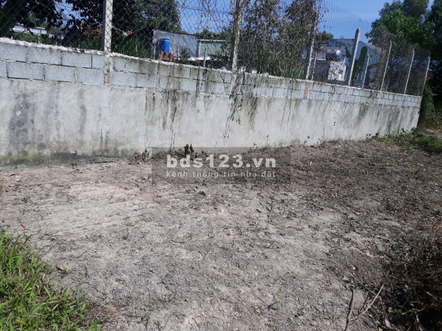 Cần tiền bán Lô đất mặt tiền cách đường Cây Trôm Mỹ khánh 30m, lh 0933 462325