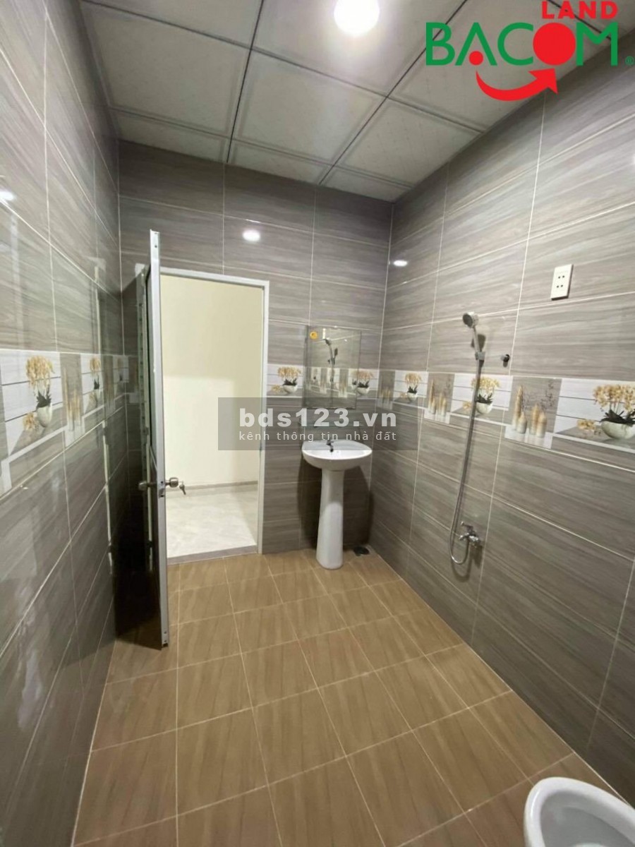 Bán nhà ngay chợ Phú Thọ phường Trảng Dài, sổ hồng riêng, thổ cư, dt 122m2, giá 3.15 tỷ